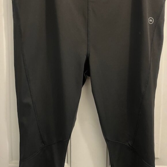 Athletic Capris - Picture 5 of 9